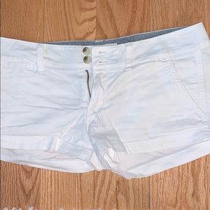 American Eagle Outfitters white short shorts!